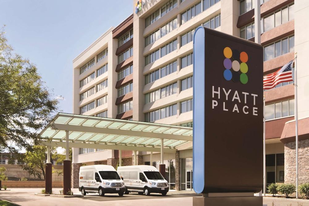 Hyatt Place Chicago/O'Hare Airport - Exterior