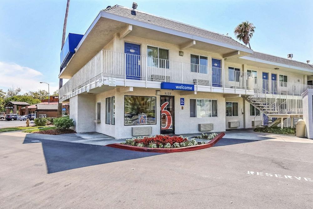 Motel 6 Pleasanton, CA - Featured Image