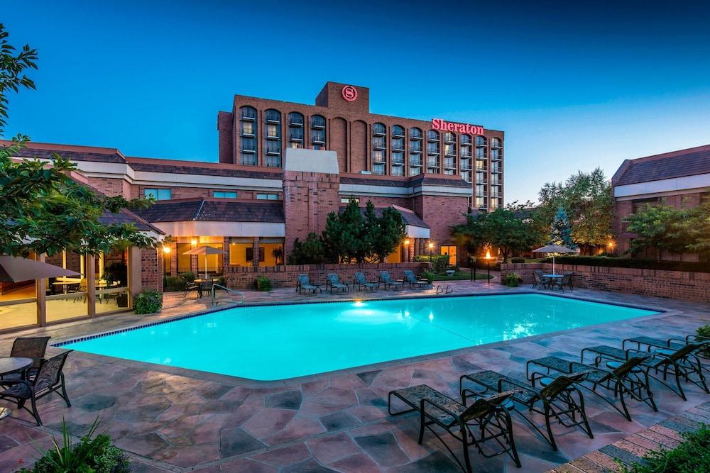 Sheraton Salt Lake City Hotel - Outdoor Pool