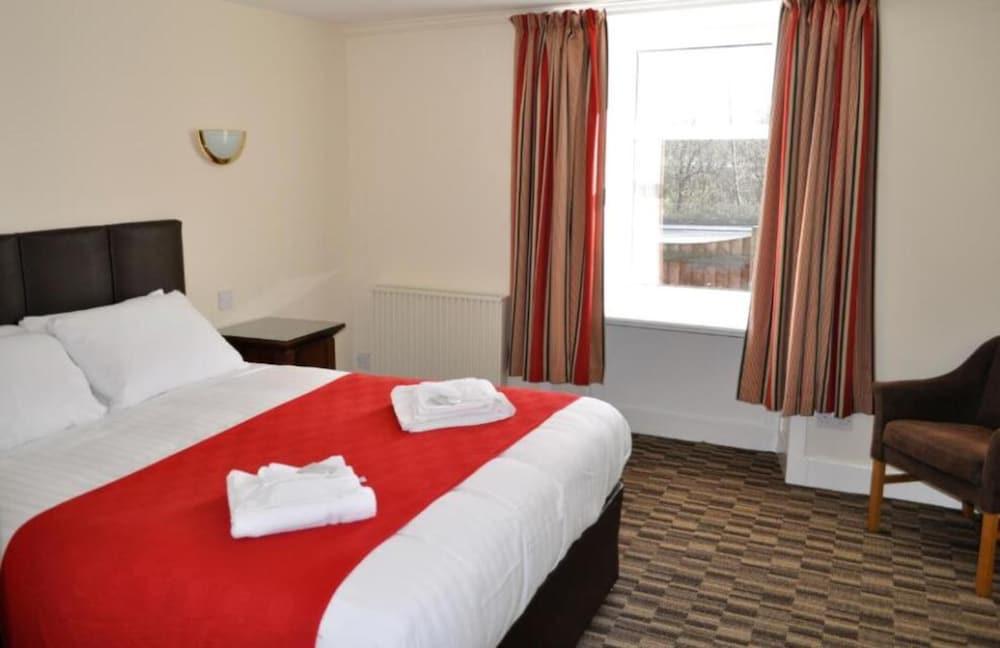 OYO Lochway Hotel - Room