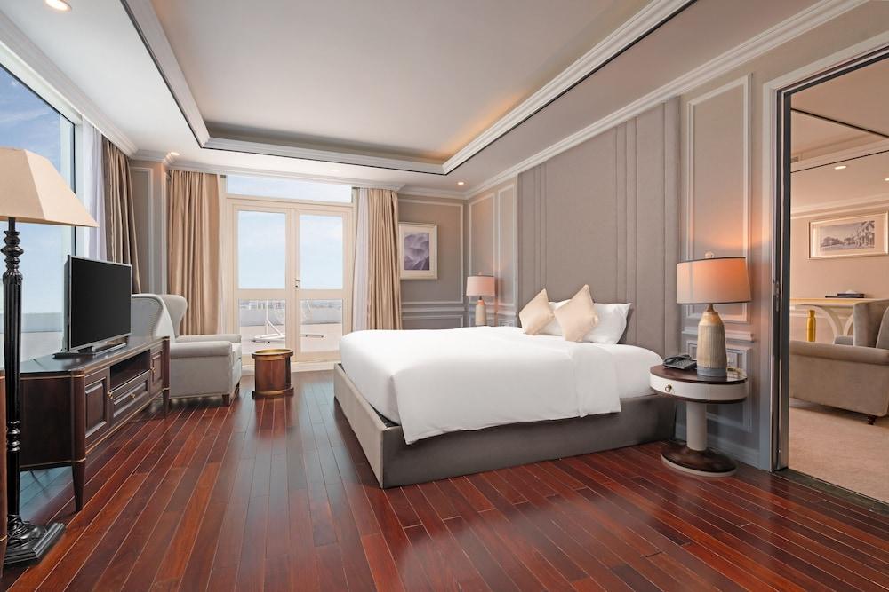 Royal Lotus Hotel Danang - Featured Image