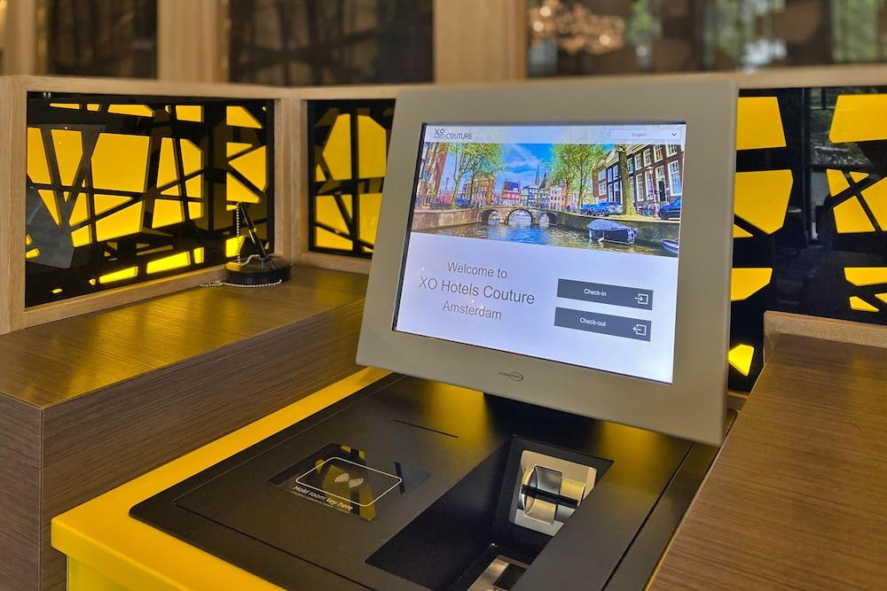 XO Hotels Couture - Check-in/Check-out Kiosk
