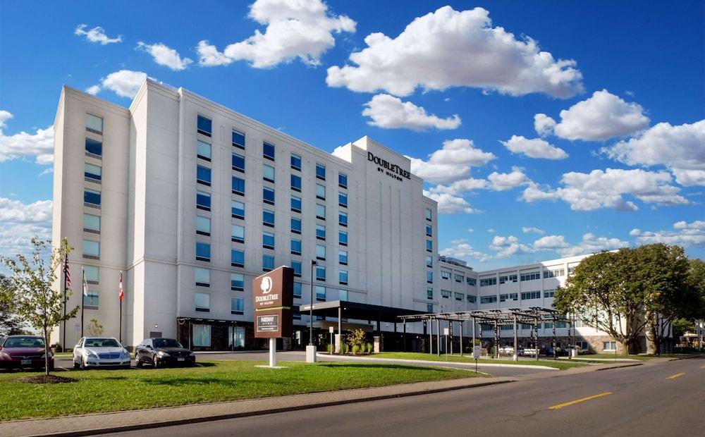 DoubleTree by Hilton Hotel Niagara Falls New York - Featured Image