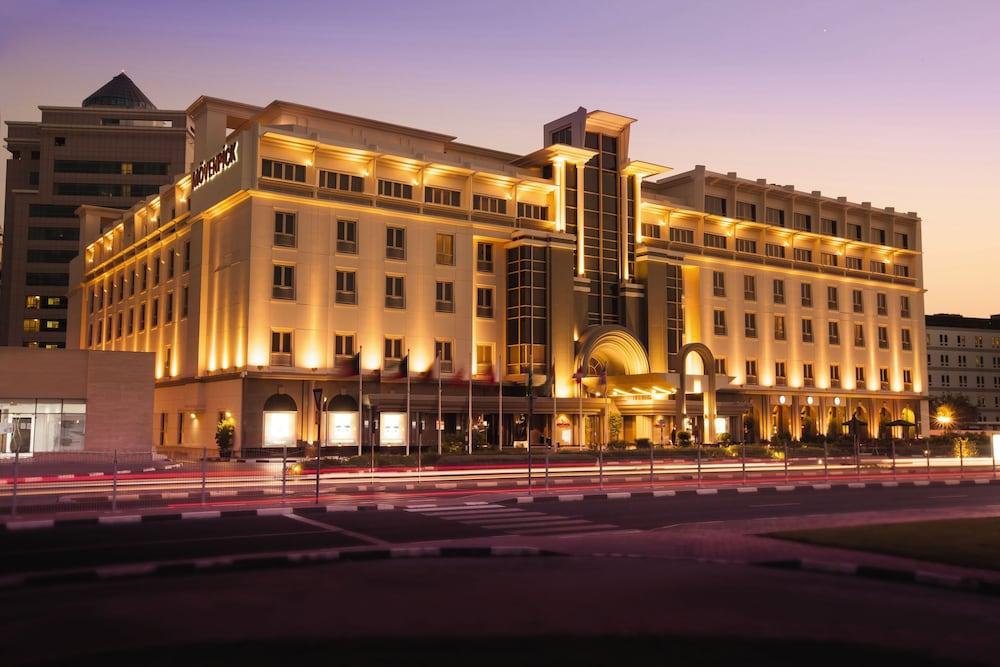 Movenpick Hotel & Apartments Bur Dubai - Exterior
