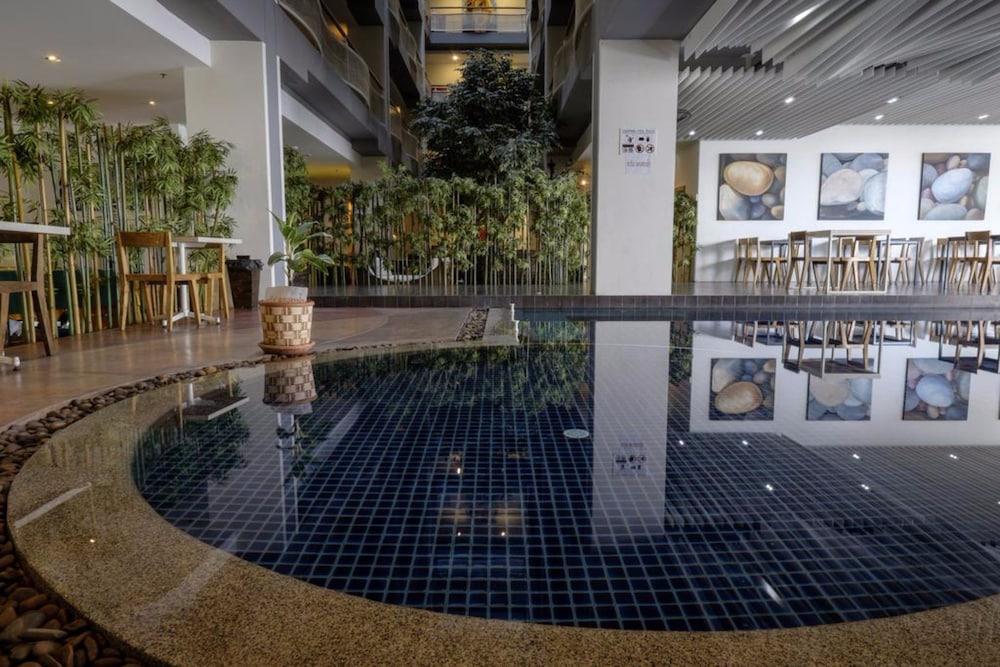 Brighton Hotel - Indoor Pool