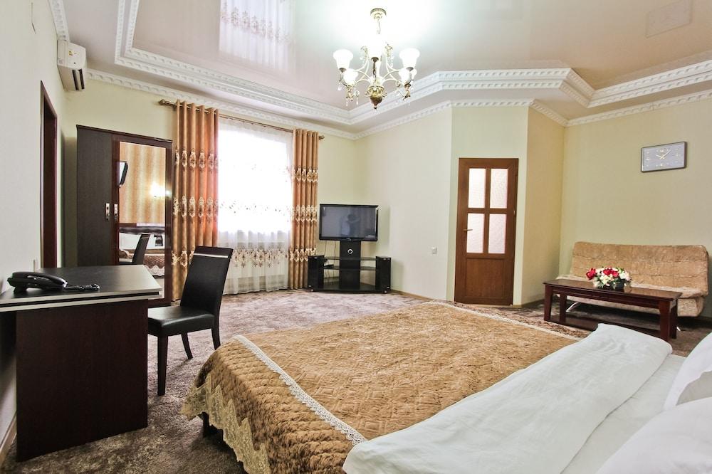 Grand Hotel - Room