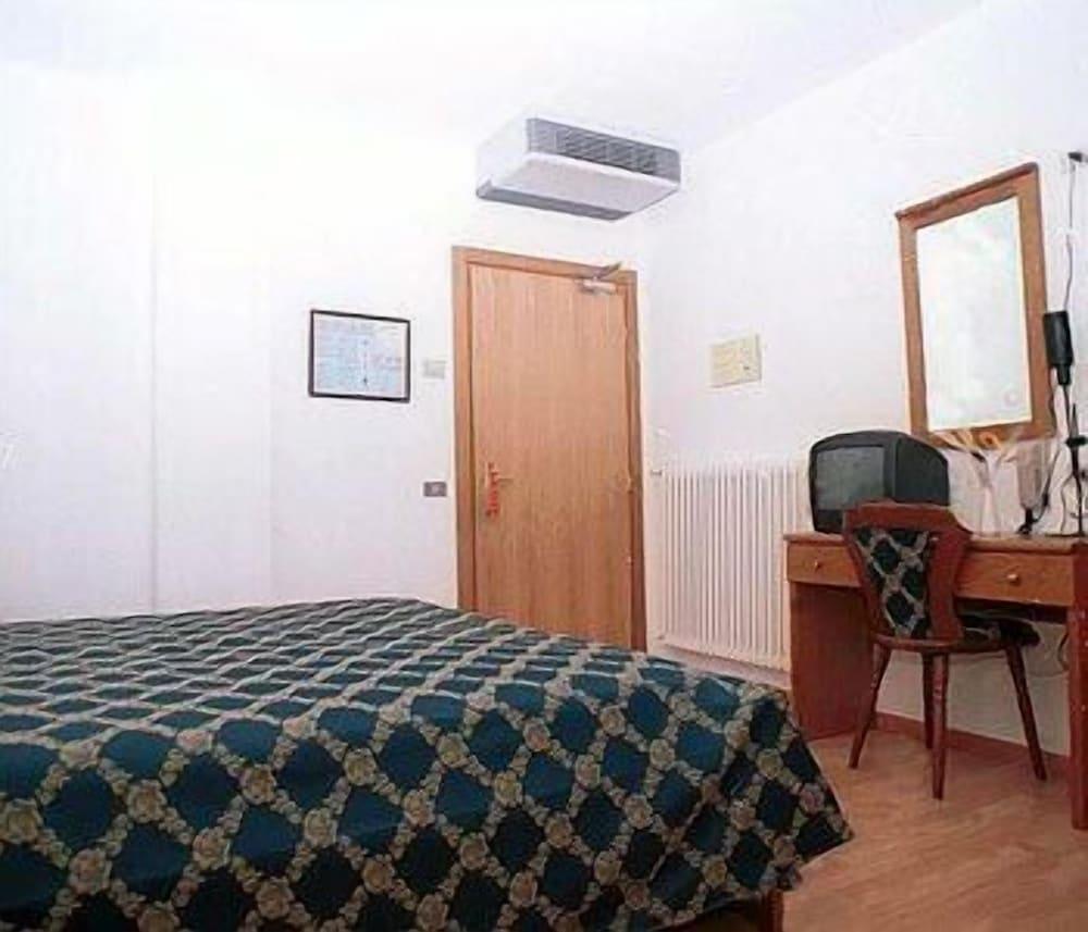 Hotel Fontanella - Room