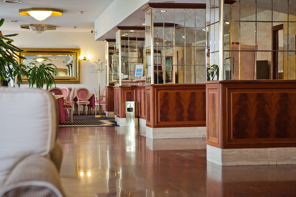 Hotel Alga - Lobby
