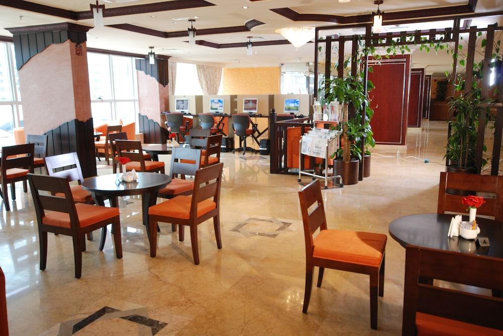 Al Bustan Hotel - Lobby Lounge