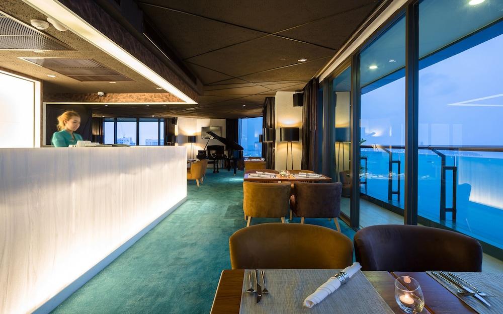 Cape Dara Resort - Lobby Lounge