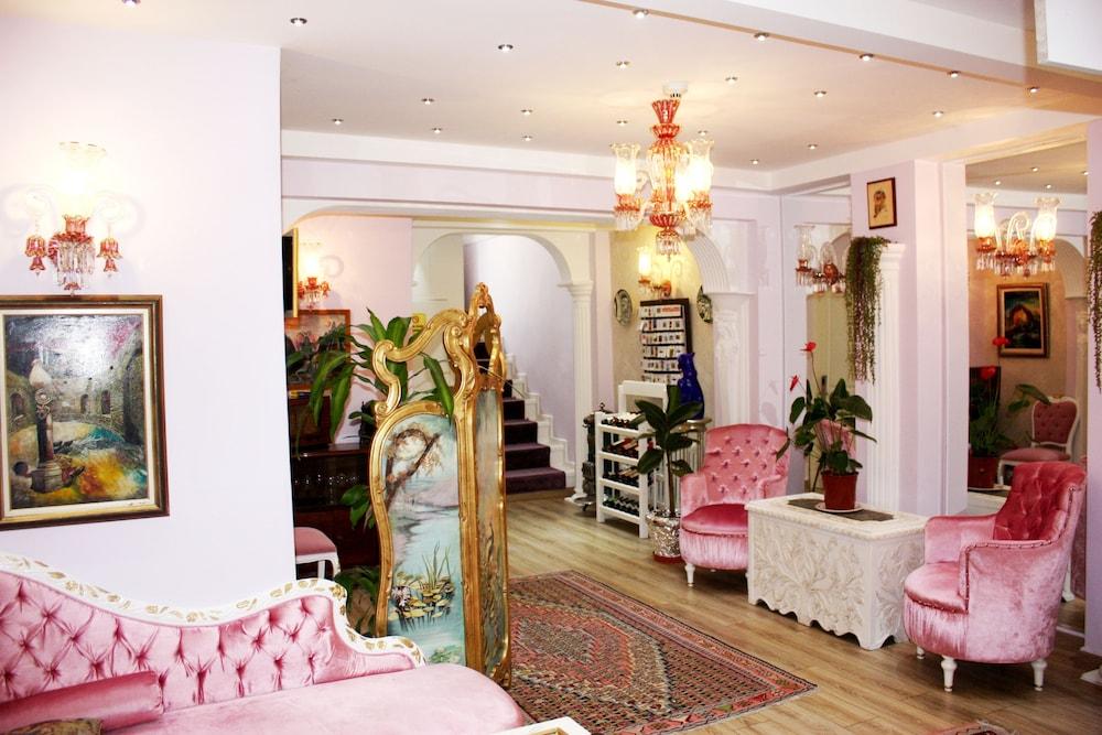 Romantic Hotel Istanbul - Lobby Sitting Area