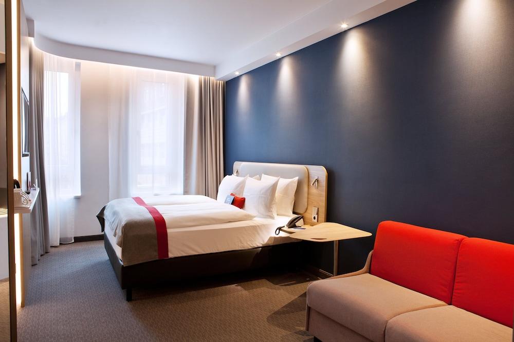Holiday Inn Express Darmstadt, an IHG Hotel - Room