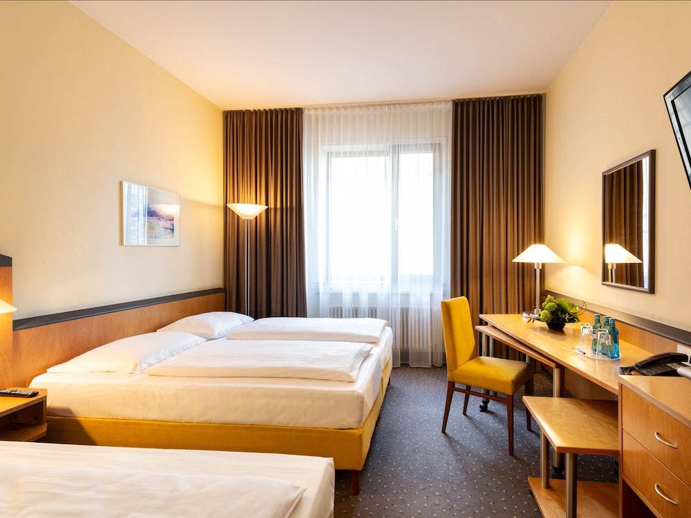 Plaza Hotel & Living Frankfurt - Room