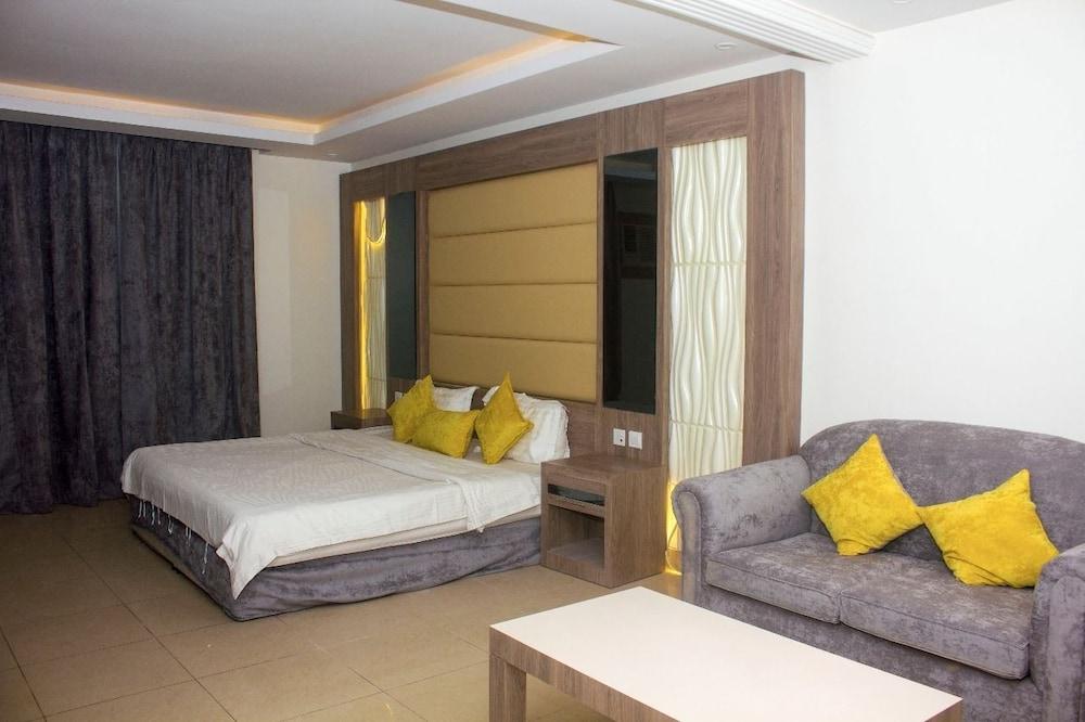 Almakan Hotel 107 - Room