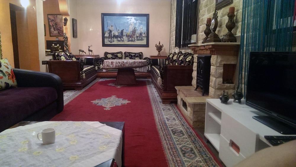 Charmant Appartement de 100m², à 20km de Saidia - Living Room
