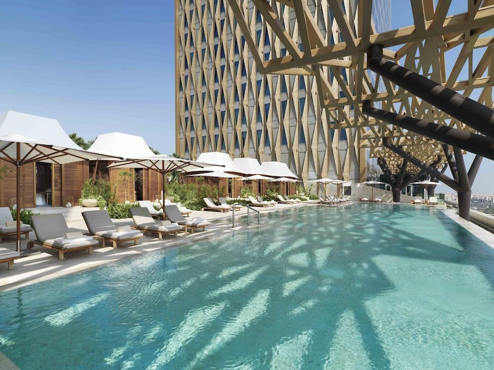 Four Seasons Hotel Kuwait at Burj Alshaya - Outdoor Pool