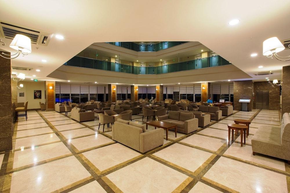 Ramada Resort by Wyndham Side - Lobby
