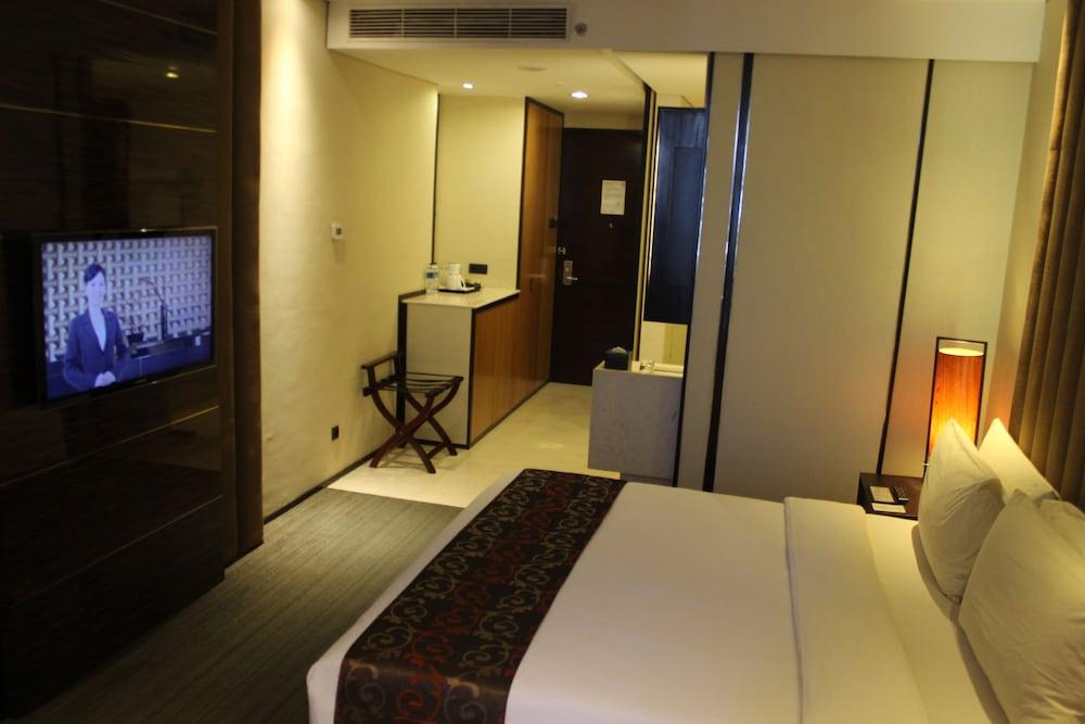 PO Hotel Semarang - Room
