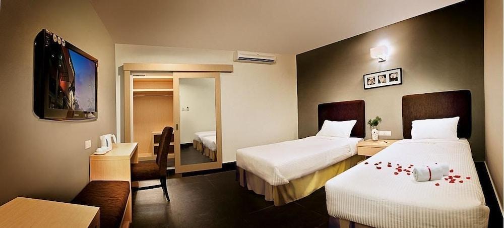 Sky Hotel Selayang - Room