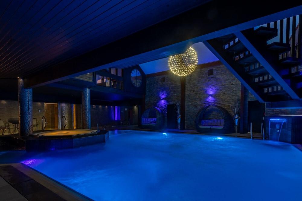 Lakes Hotel and Spa - Indoor Pool
