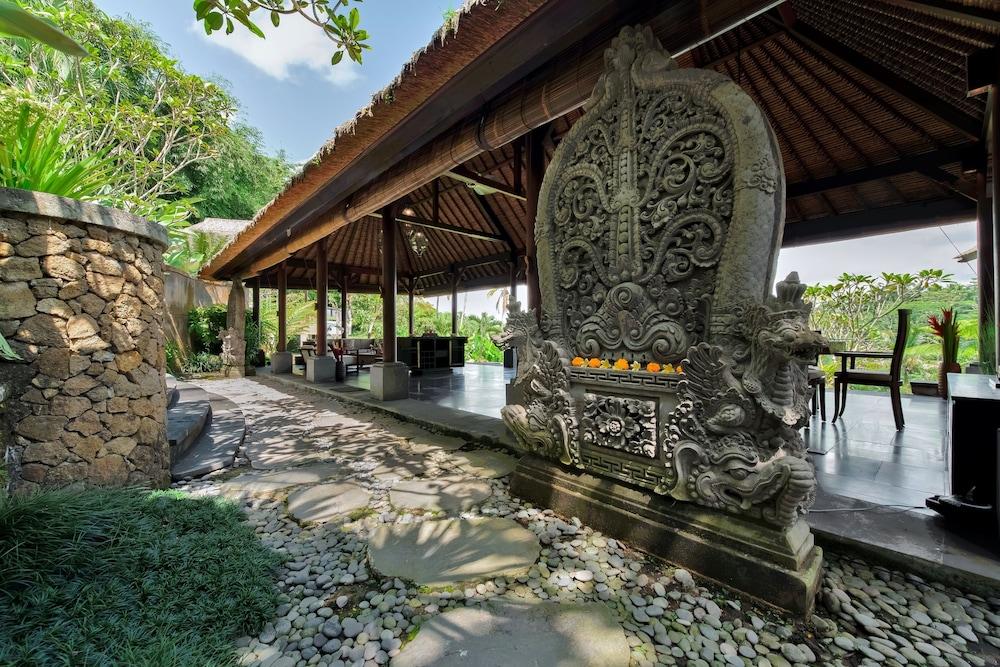Villa Kembang Bali - Interior Entrance