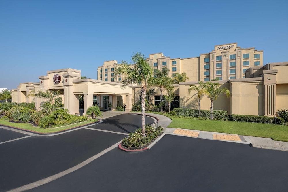 DoubleTree by Hilton Los Angeles - Commerce - Featured Image