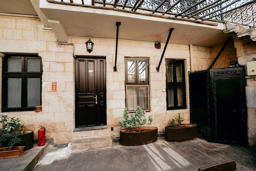 Arifbey Konagi - Interior Entrance