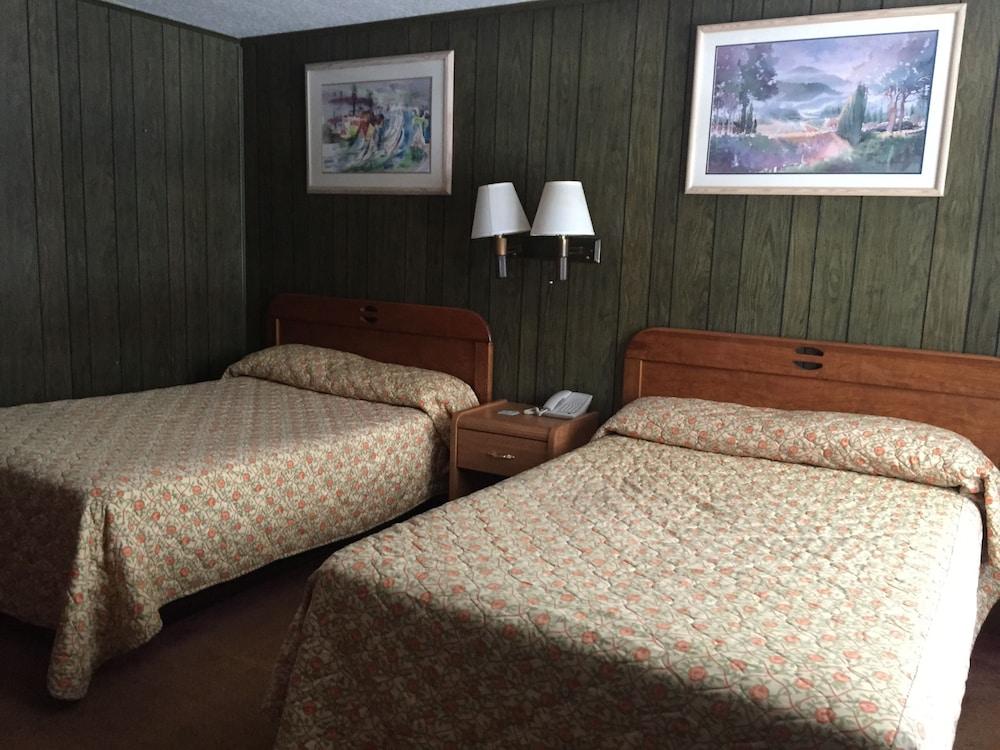 Du Wayne Motel - Room