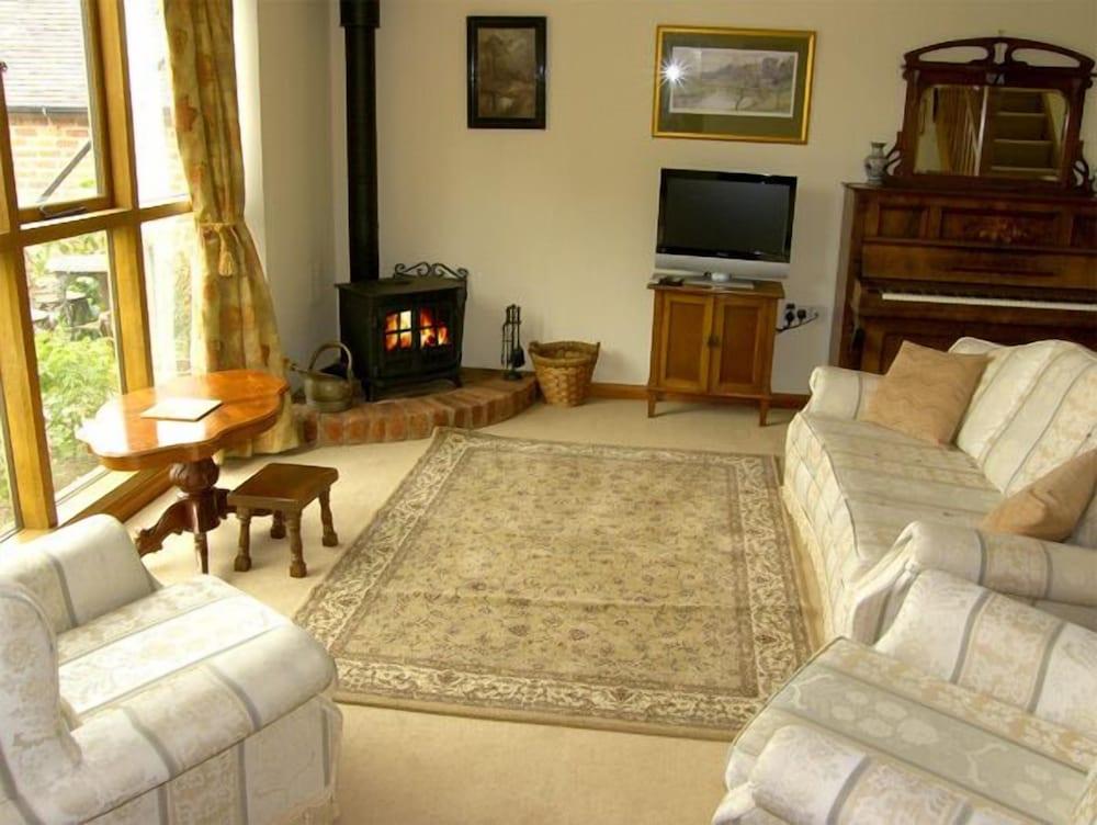 The Coach House - Living Room