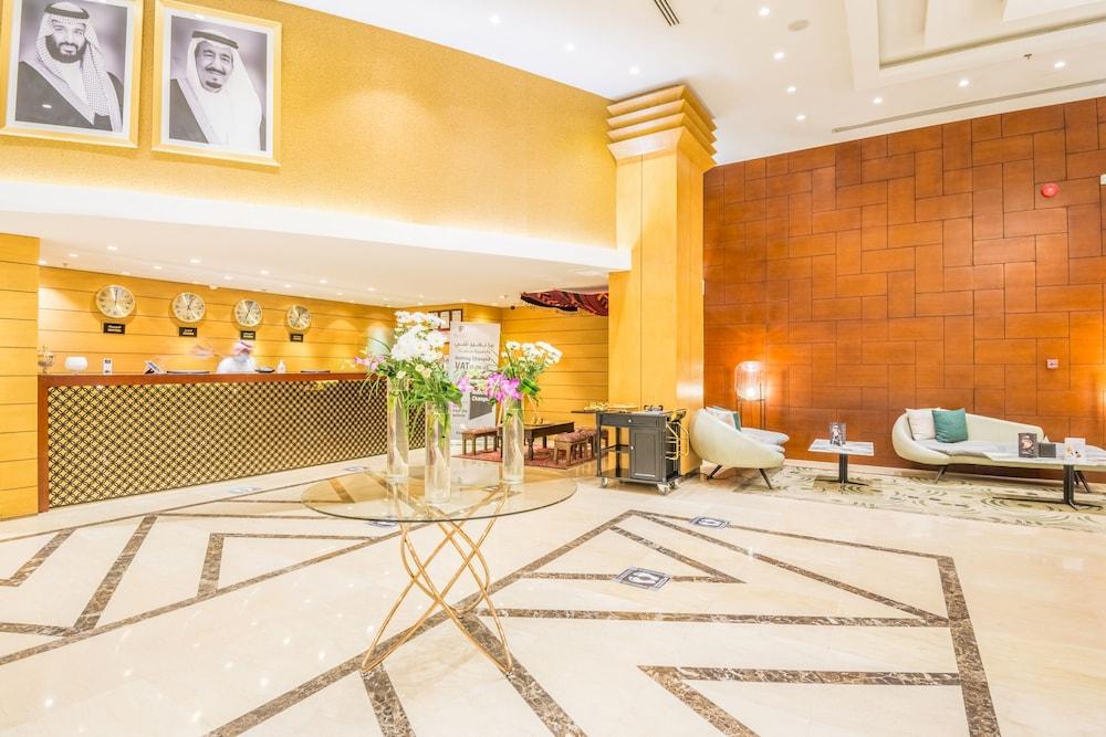 فندق جراند بلازا - الضباب الرياض - Reception