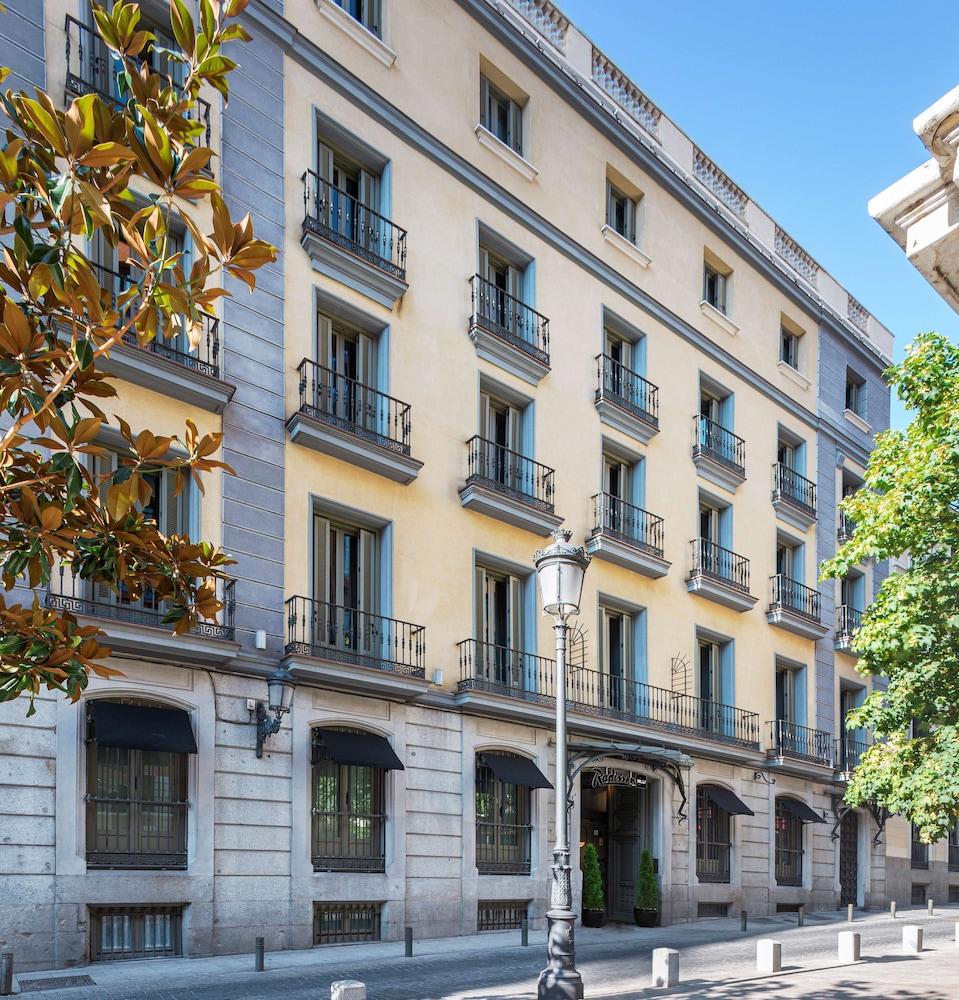 Radisson Blu Hotel, Madrid Prado - Exterior