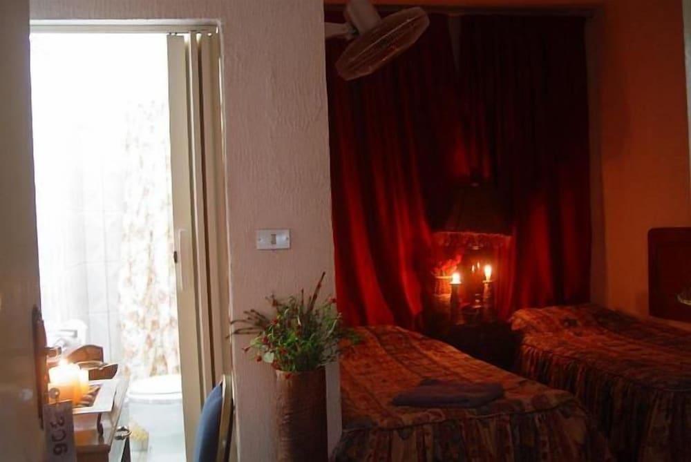 Valentine Inn - Room