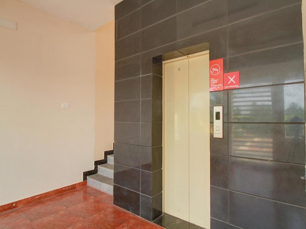 OYO 12798 Soundaryam Apartments - Interior