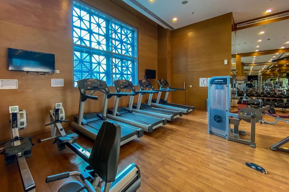 إقامة رائعة في برج كلارن تاور بوسط مدينة دبي - Gym
