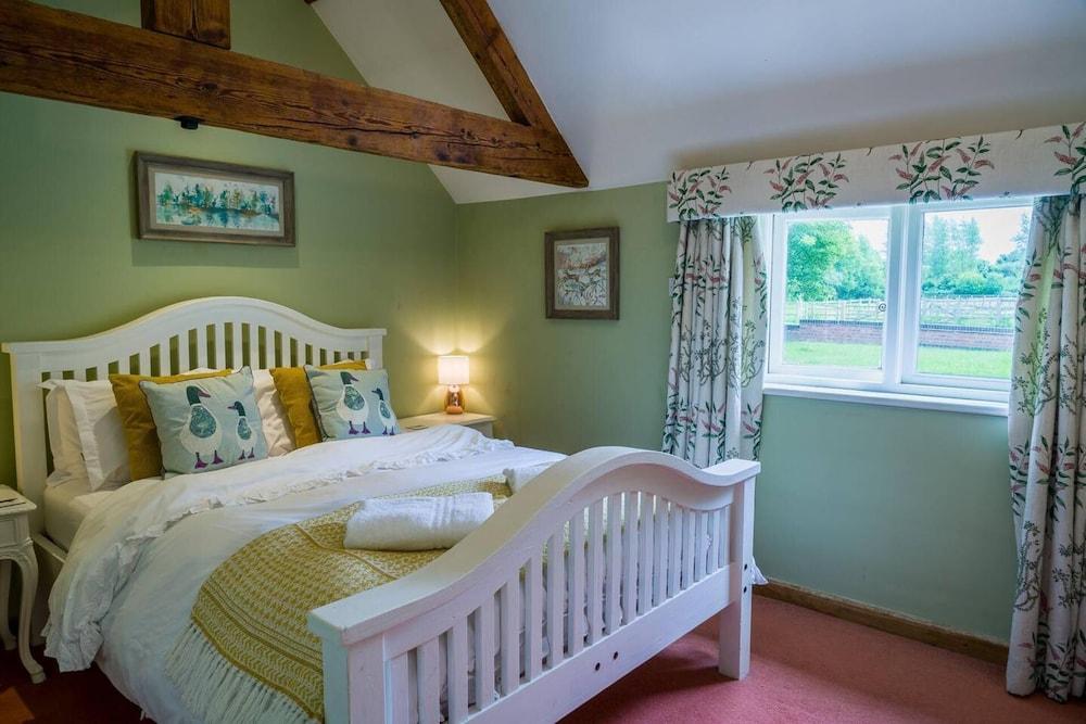 Idyllic Country Suite - Featured Image