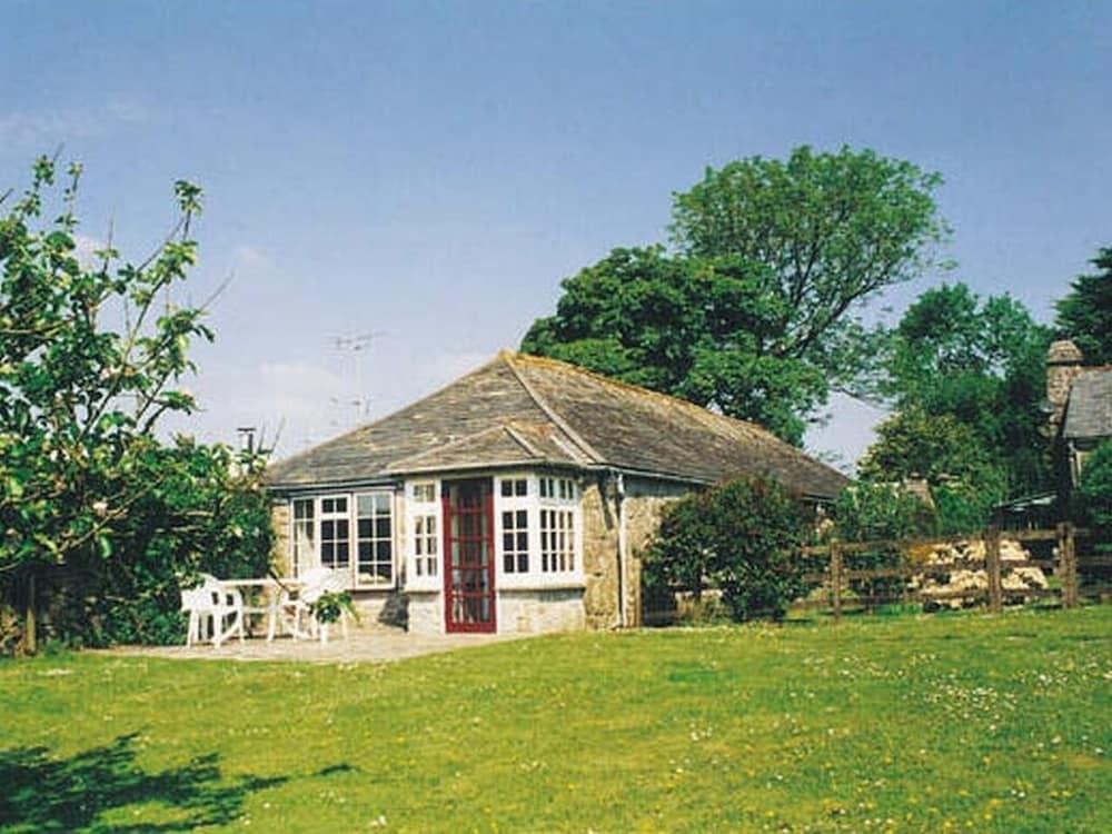 Tumrose Cottage - Featured Image