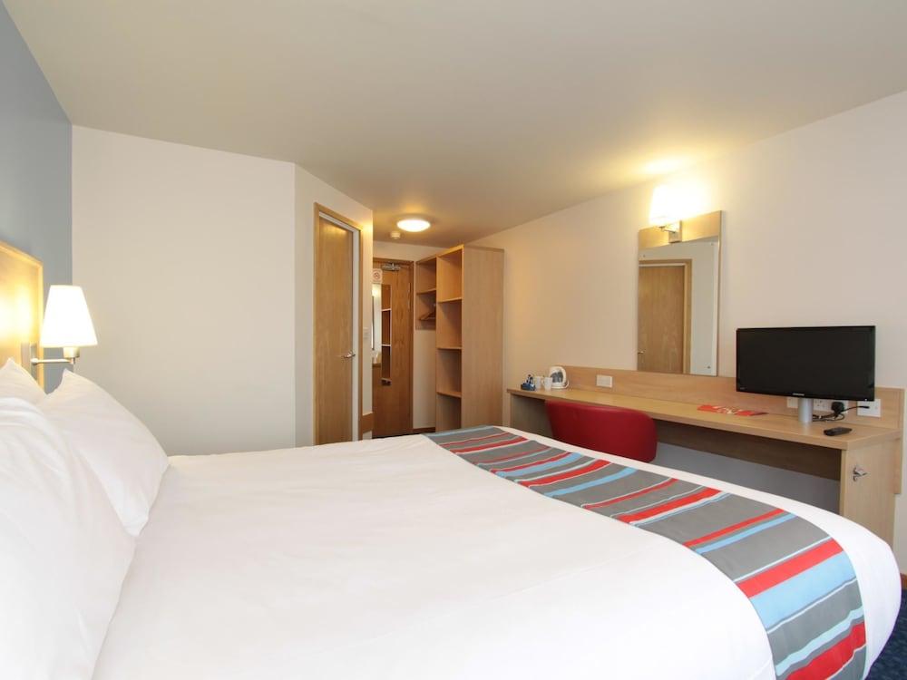 Travelodge Exeter M5 - Room