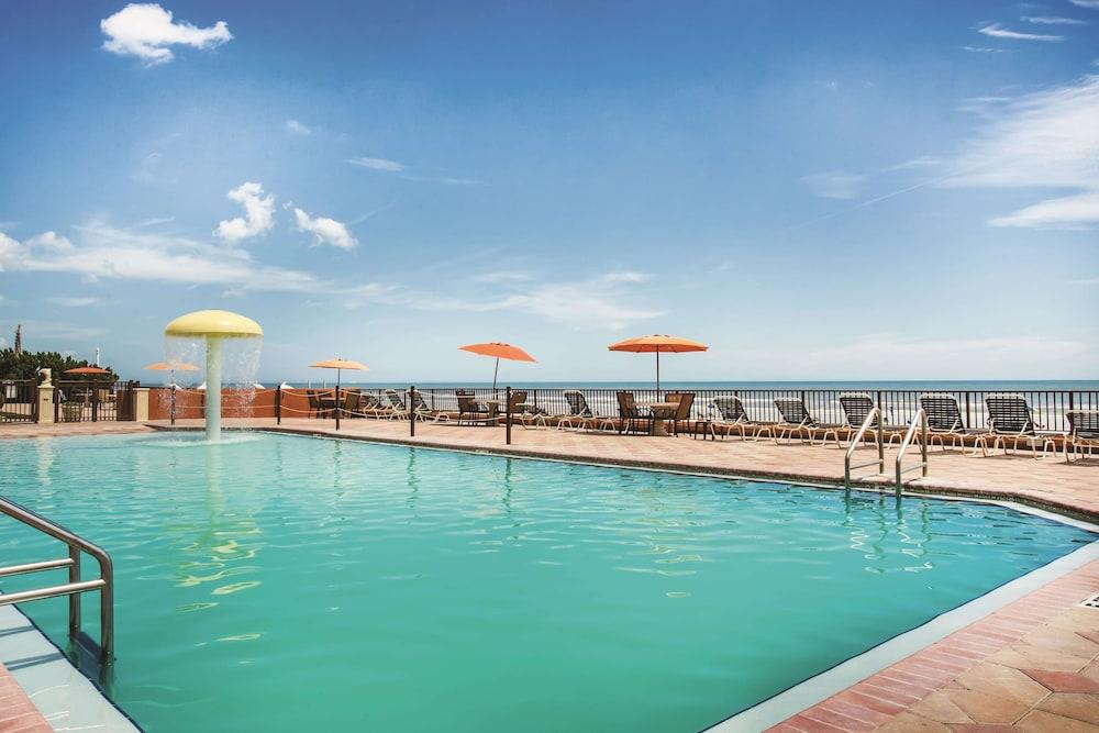 La Quinta Inn & Suites by Wyndham Oceanfront Daytona Beach - Pool