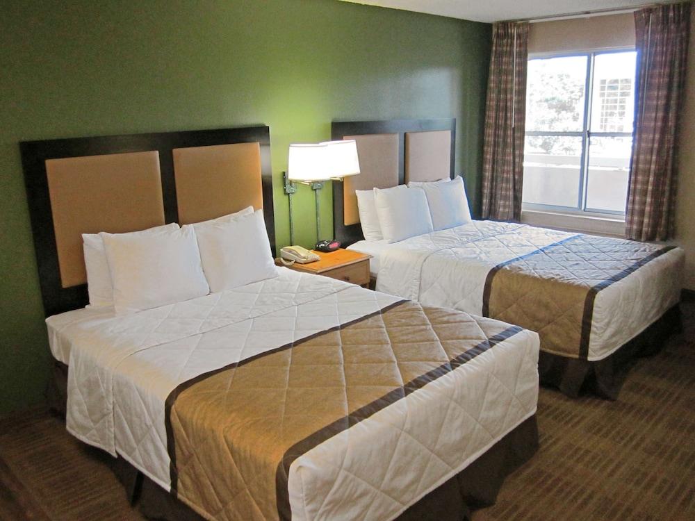 Extended Stay America Suites Portland Beaverton - Room