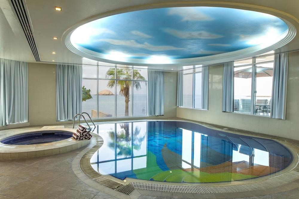فندق رويال بيتش - الشارقة‎ - Indoor Pool