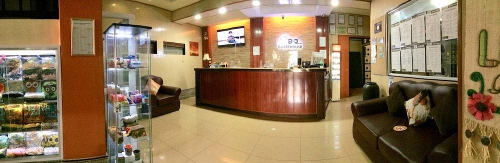B&J Guesthouse and Functions Inc - Lobby