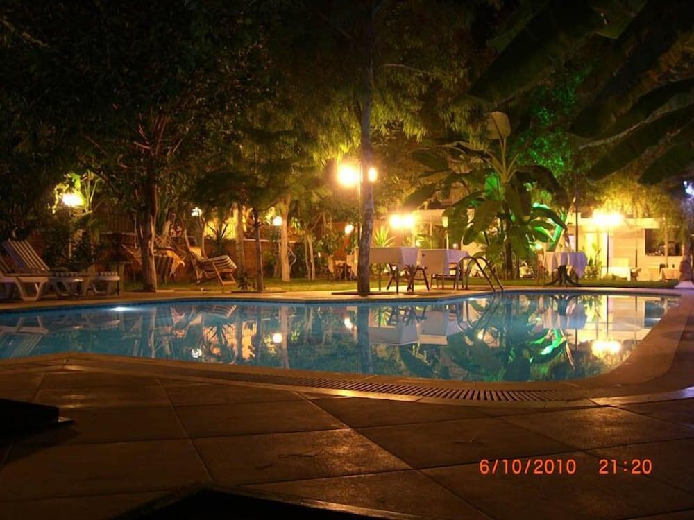 هوتل فانيلا - Outdoor Pool