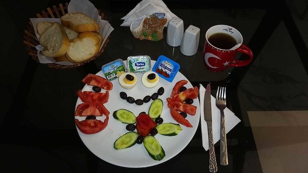 Papillonada Hotel - Breakfast Meal