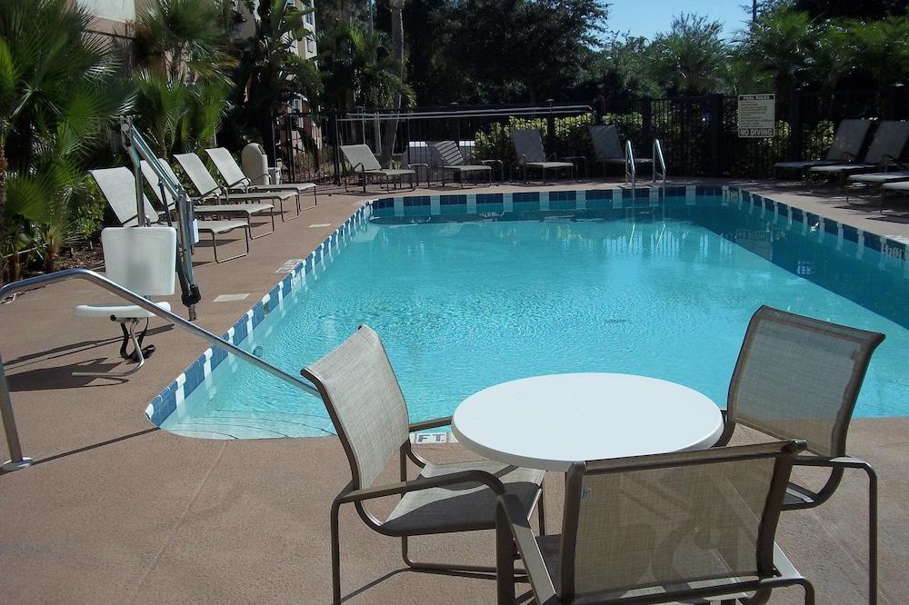 Baymont by Wyndham Orlando/International Dr/Universal Blvd - Outdoor Pool