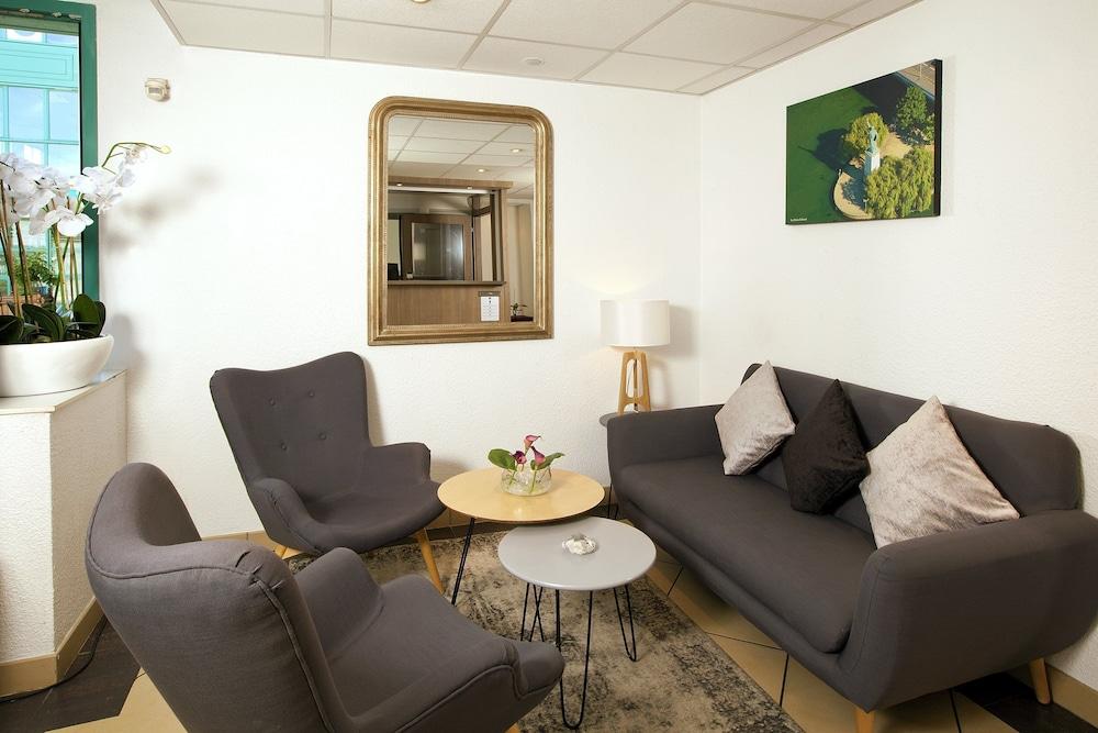 Séjours & Affaires Serris Val d'Europe Rive Gauche - Lobby Lounge