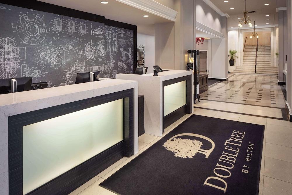 DoubleTree Suites by Hilton Hotel Detroit Downtown - Fort Shelby - Reception