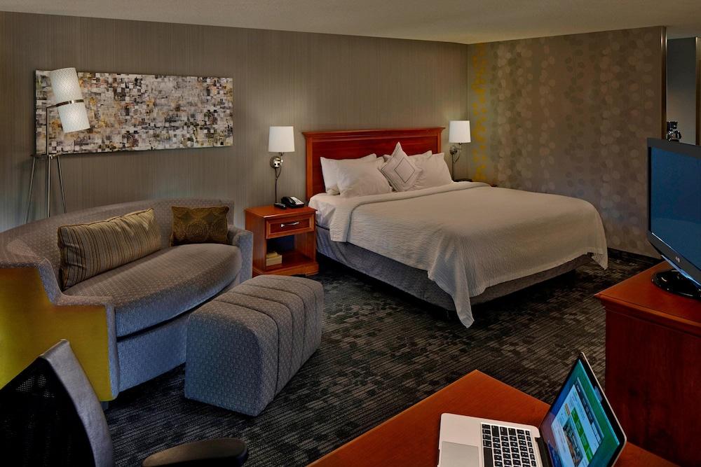 Courtyard by Marriott Hartford Cromwell - Room