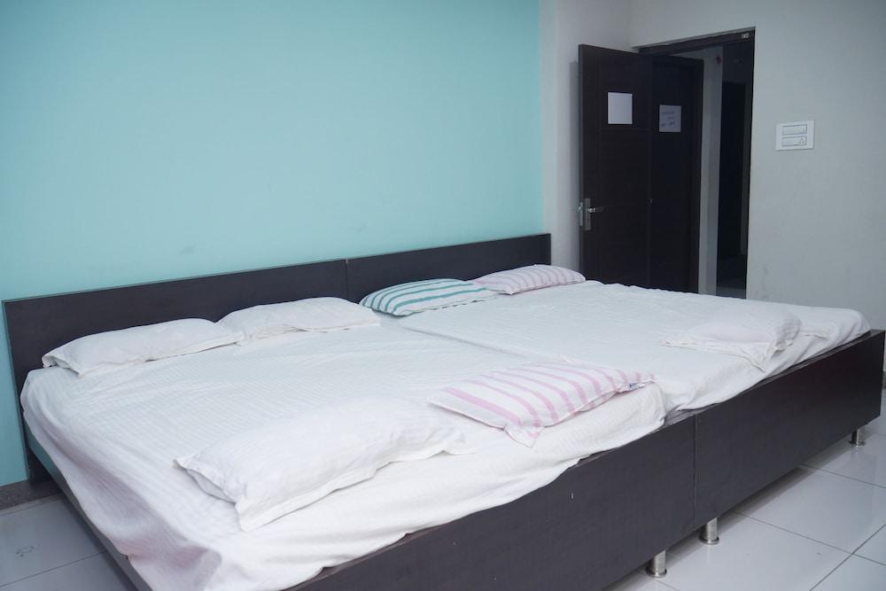 Kubera Service Apartments - Room