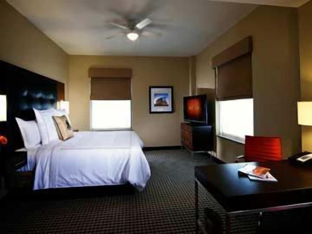 The Mayo Hotel - Room