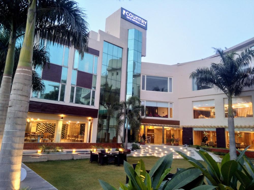 Country Inn & Suites By Radisson Jammu - Exterior